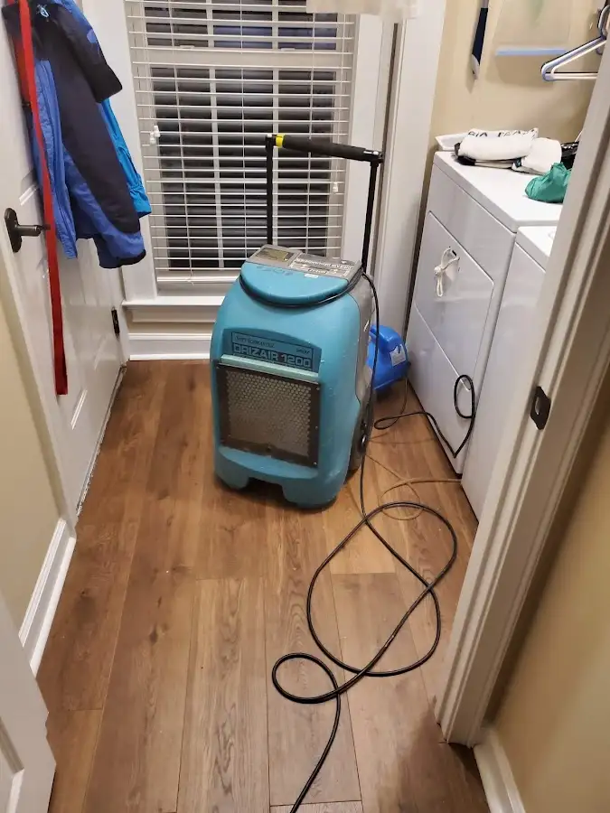 Commercial dehumidifier deployed for Flood Damage Cleanup in Pontiac